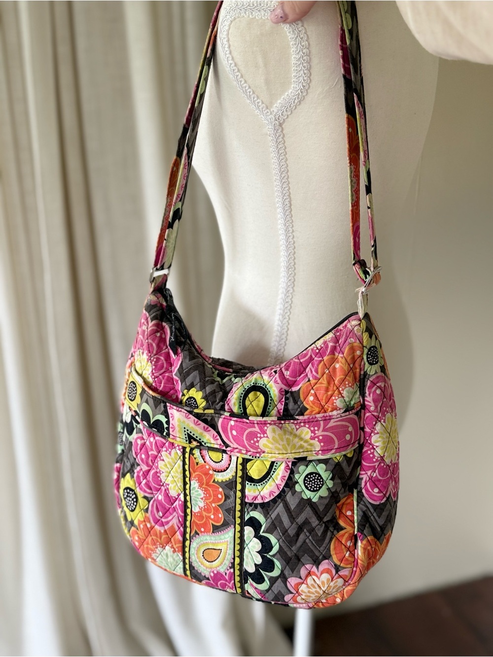 Vintage Vera Bradley Ziggy zinnia Cotton Quilted Floral Shoulder hobo Bag Pink
